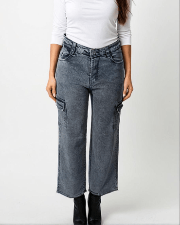 Sleek Utility Cropped Jeans for Women - VONYQ