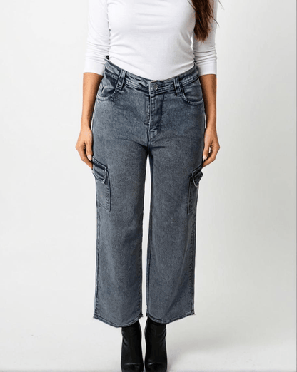 Sleek Utility Cropped Jeans for Women - VONYQ