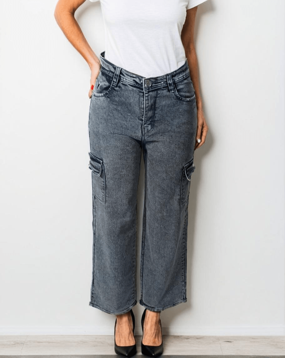 Sleek Utility Cropped Jeans for Women - VONYQ
