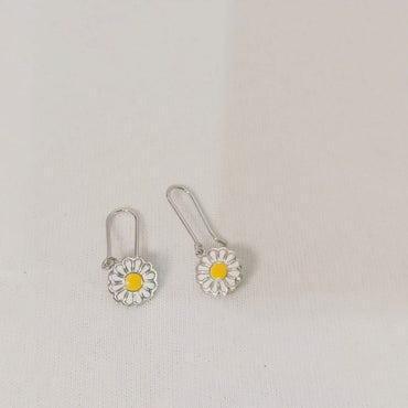 Daisy Drop Earrings